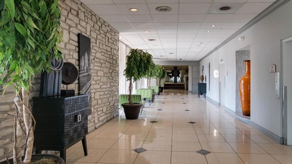 Holiday Inn At the Campus image 7